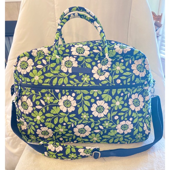 Vera Bradley Handbags - Vera Bradley Quilted Cotton Floral "Lucky You" Green Navy White Travel Weekender